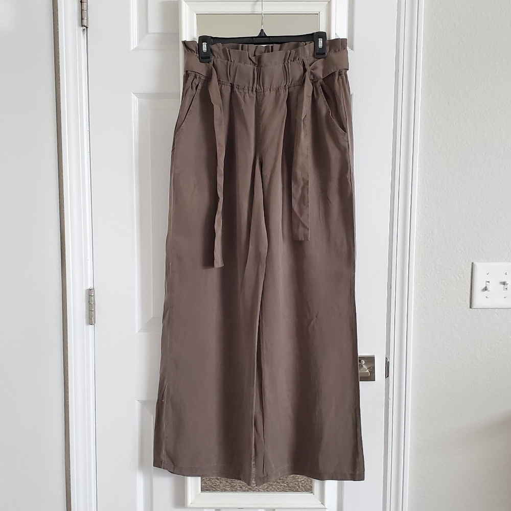 ⭐2/$20⭐ Olive Paper-Bag-Waist Pants